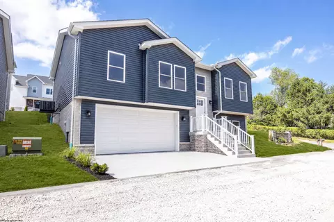 202 Josephine Dr, Morgantown, WV 26508