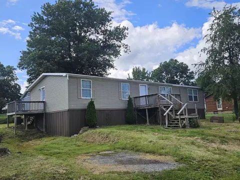 156 Oak St, Lumberport, WV 26386