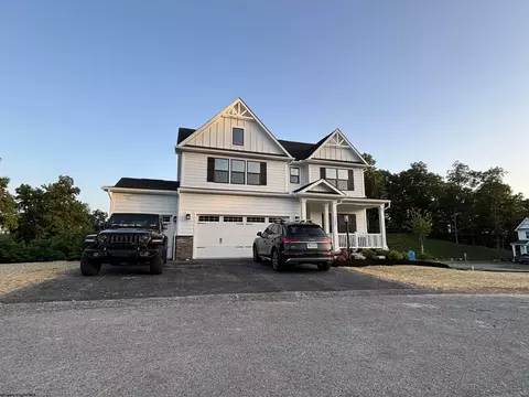 1106 Eagle Glen Ct, Morgantown, WV 26508