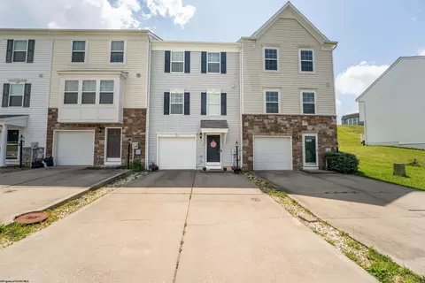 496 Watson Dr, Maidsville, WV 26541