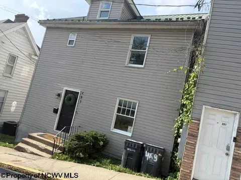 483 Dallas St, Morgantown, WV 26505