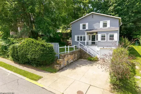 794 Grand St, Morgantown, WV 26501