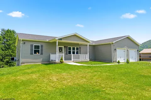 63 Ersel St, Hepzibah, WV 26369