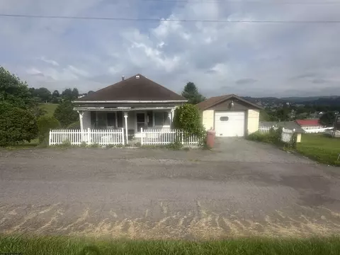 348 Lincoln St, Fairmont, WV 26554