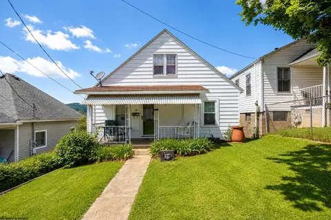 317 Indiana Ave, Nutter Fort, WV 26301