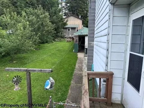 138 Brown St, Thomas, WV 26292 photo 7