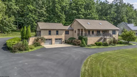 31 Jo Glen Dr, Morgantown, WV 26508