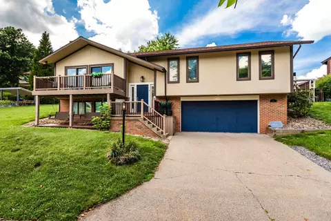 5 Cedarwood Dr, Morgantown, WV 26505