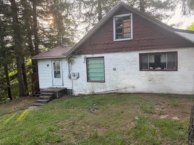 65 Sagebrush Rd, Buckhannon, WV 26201