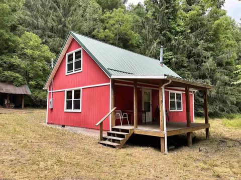 1735 Heavner Grove Rd, Buckhannon, WV 26201