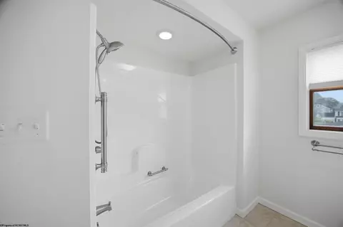 Bath - 122 E Smith St, Bridgeport, WV 26330 photo 2 of 4
