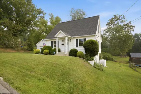 Exterior - 122 E Smith St, Bridgeport, WV 26330 photo 5 of 12