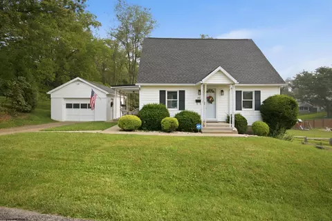 122 E Smith St, Bridgeport, WV 26330 photo 1