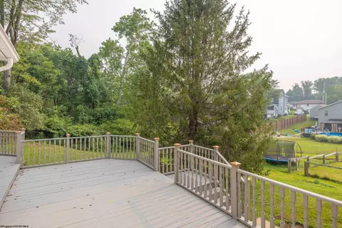 122 E Smith St, Bridgeport, WV 26330 photo 37