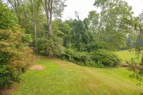122 E Smith St, Bridgeport, WV 26330 photo 42