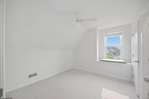 122 E Smith St, Bridgeport, WV 26330 photo 22