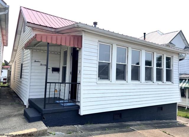 1229 N 15th St, Clarksburg, WV 26301