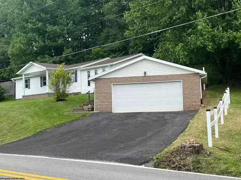 1504 Brushy Fork Rd, Buckhannon, WV 26201