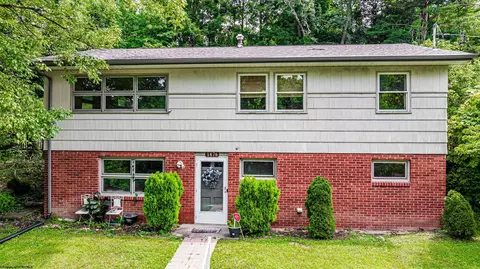 1476 Eastern Ave, Morgantown, WV 26505