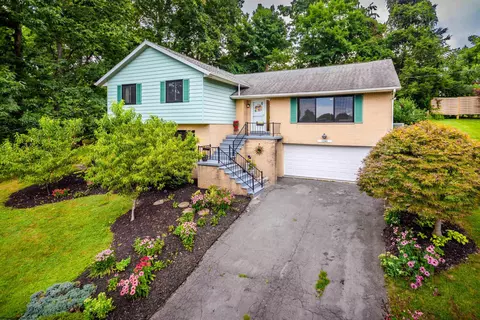1340 Cherry Ln, Morgantown, WV 26505