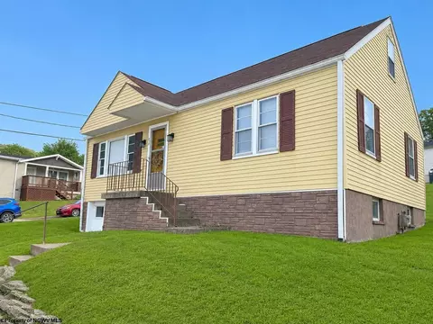 Exterior - 210 Poolside Dr, Mannington, WV 26582 photo 3 of 4