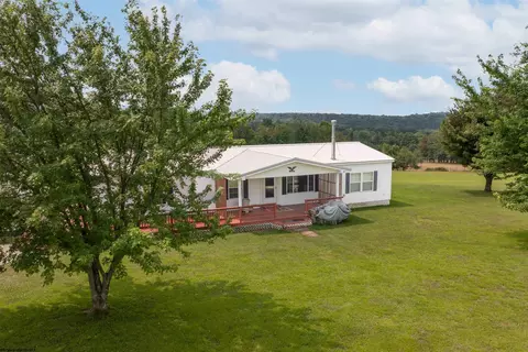 56 Vista Ln, Bruceton Mills, WV 26525