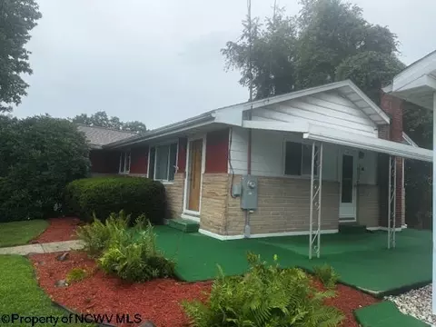 310 Pratt Ave, Kingwood, WV 26537
