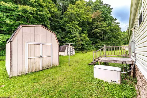 Exterior - 1676 Daybrook Rd, Fairview, WV 26570 photo 5 of 6