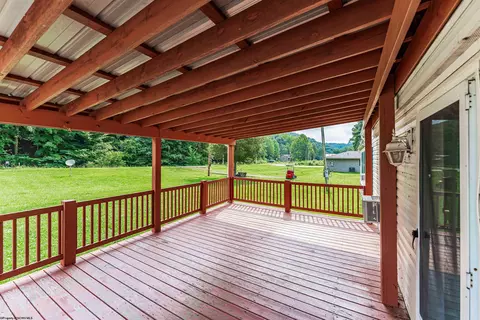 Exterior - 1676 Daybrook Rd, Fairview, WV 26570 photo 2 of 6