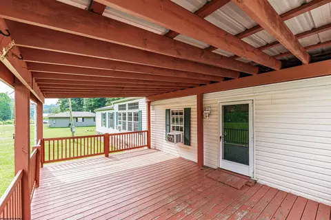 Exterior - 1676 Daybrook Rd, Fairview, WV 26570 photo 3 of 6