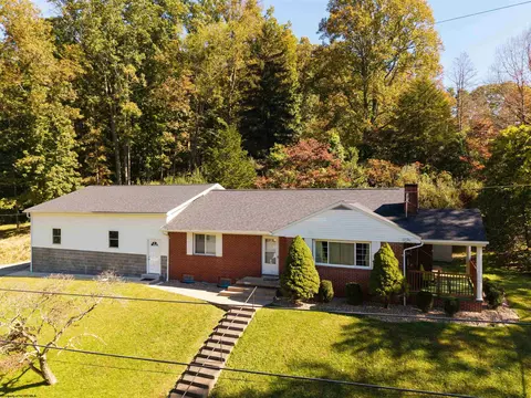 114 Woodlyn Dr, Weston, WV 26452
