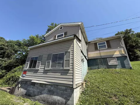 4975 Webster Pike, Grafton, WV 26354