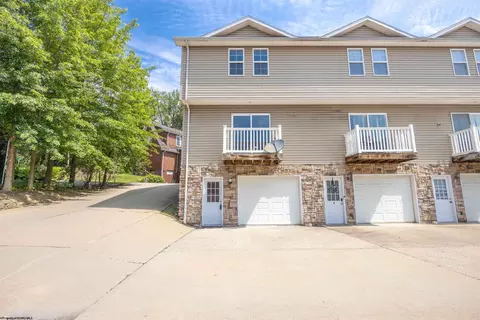 19 Tall Grass Ln, Morgantown, WV 26505