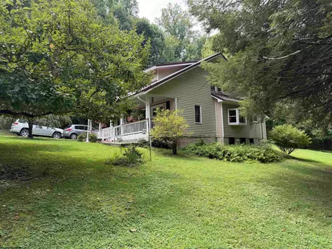 104 Rohrbough St, Belington, WV 26250