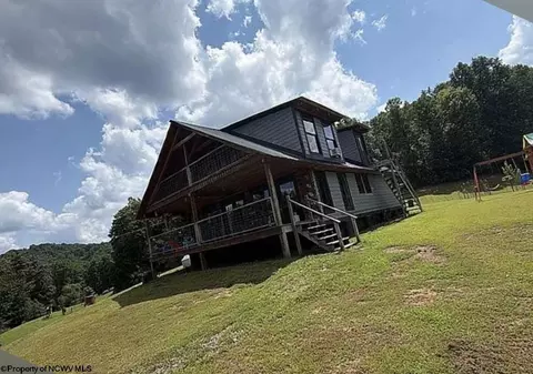 440 Remington Ridge Rd, Camden, WV 26338