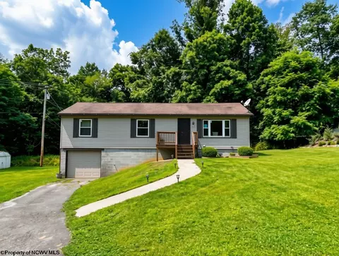 200 Love Dr, Kingwood, WV 26537