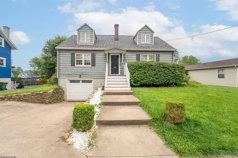 521 Junior Ave, Morgantown, WV 26505