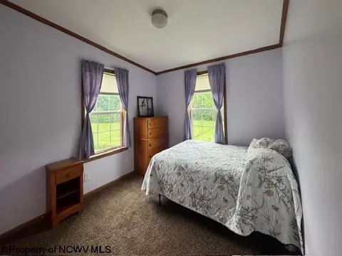 Bedroom - 1683 Range Rd, Wadestown, WV 26590 photo 3 of 6