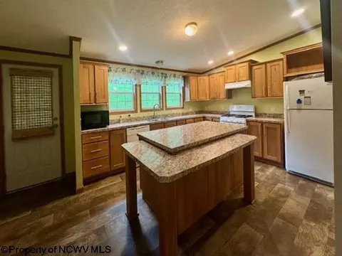 Kitchen - 1683 Range Rd, Wadestown, WV 26590 photo 2 of 2