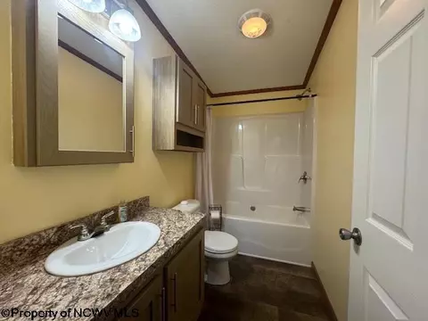 Bath - 1683 Range Rd, Wadestown, WV 26590 photo 1 of 5