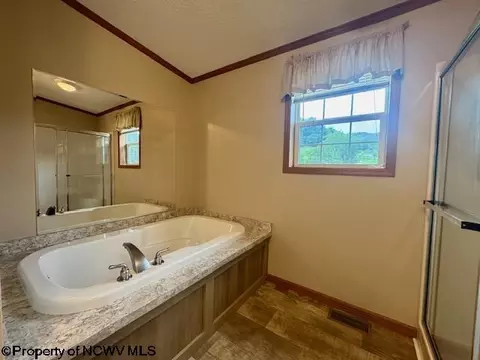 Bath - 1683 Range Rd, Wadestown, WV 26590 photo 3 of 5