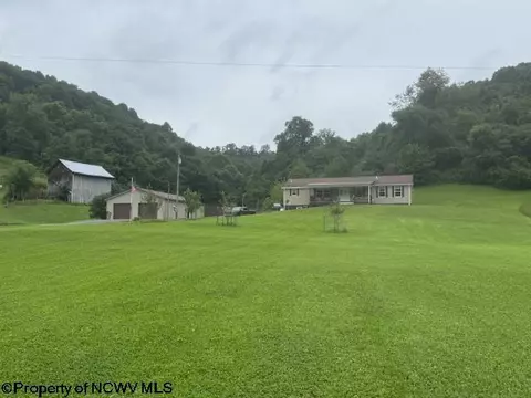 1683 Range Rd, Wadestown, WV 26590
