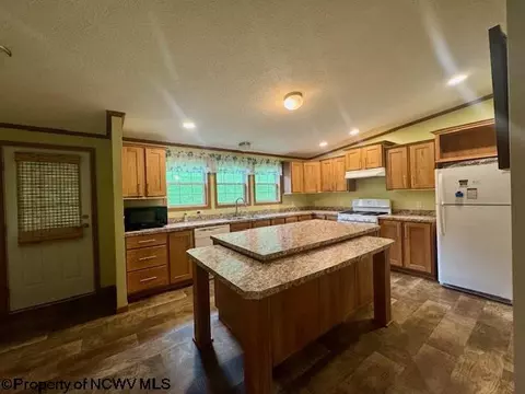 Kitchen - 1683 Range Rd, Wadestown, WV 26590 photo 3 of 3