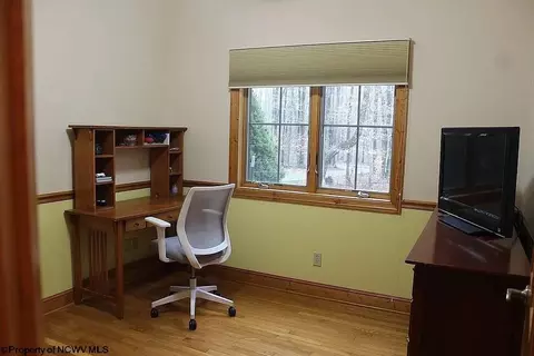 Bedroom - 464 Maple Ave, Davis, WV 26260 photo 4 of 8