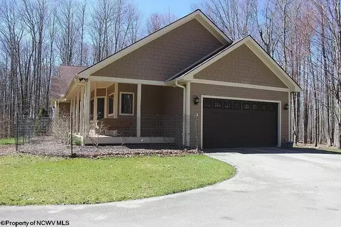 Exterior - 464 Maple Ave, Davis, WV 26260 photo 4 of 7