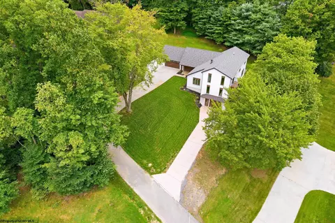 2374 Lakeside Ests, Morgantown, WV 26508