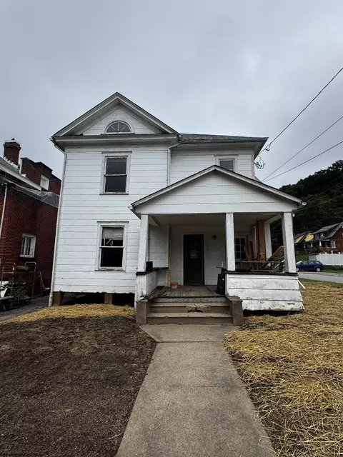 519 Center Ave, Weston, WV 26452