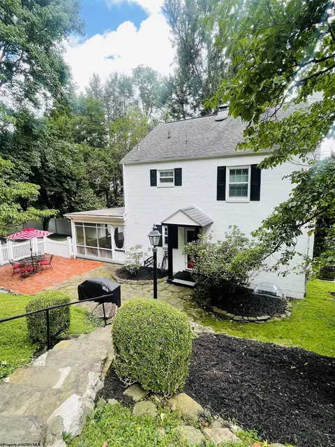 1208 Bell Run Rd, Fairmont, WV 26554