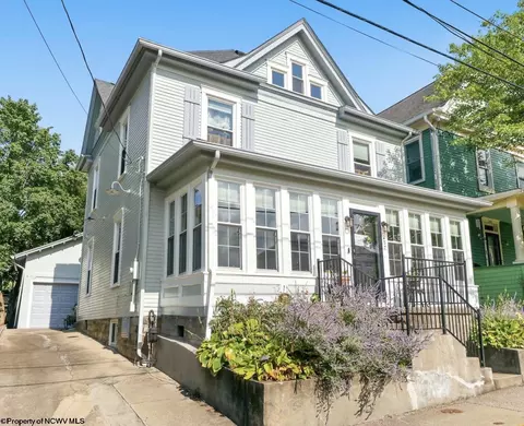 257 Morris St, Morgantown, WV 26501
