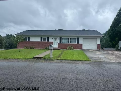 210 View St, Kingwood, WV 26537
